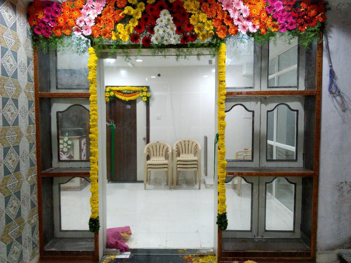 Sahasra Residency Hotell Hyderabad Eksteriør bilde