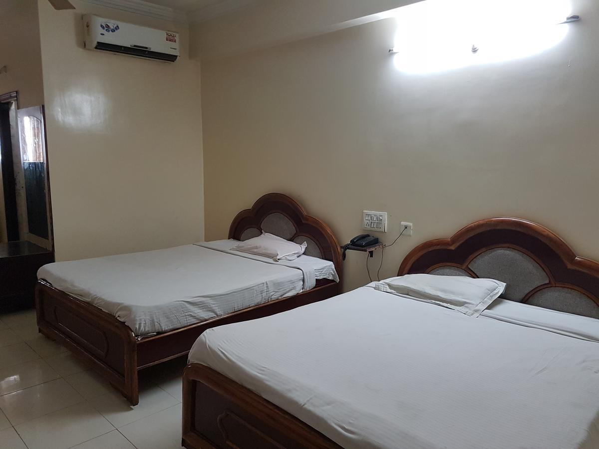 Sahasra Residency Hotell Hyderabad Eksteriør bilde
