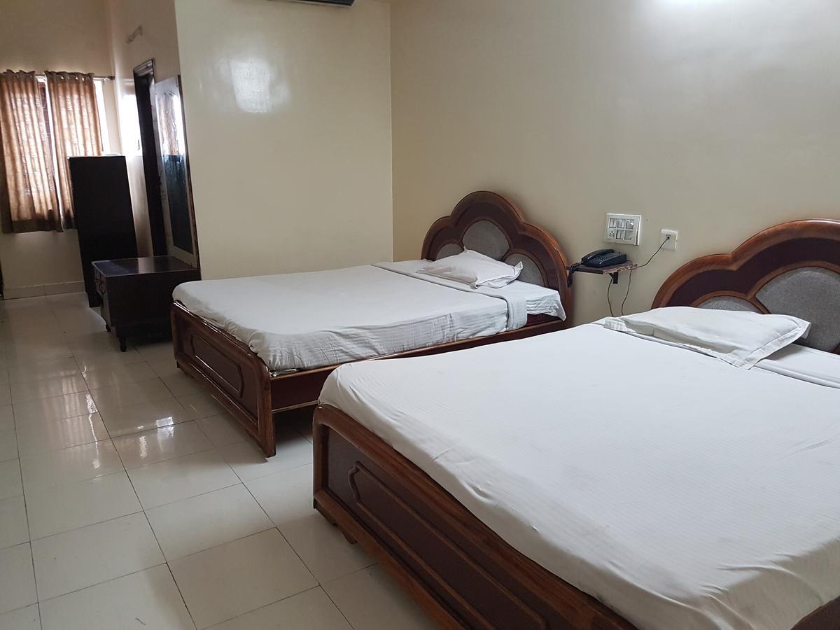 Sahasra Residency Hotell Hyderabad Eksteriør bilde